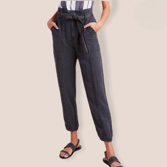 Anthropologie Pants - EUC Anthropologie Linen Blend Utility Paper Bag Jogger SZ 10. Inseam 13.5”approx